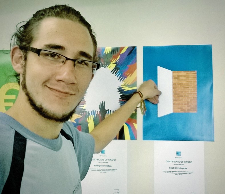 santiago gomez brick door